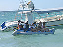 cartagena-women-boat-1104-41